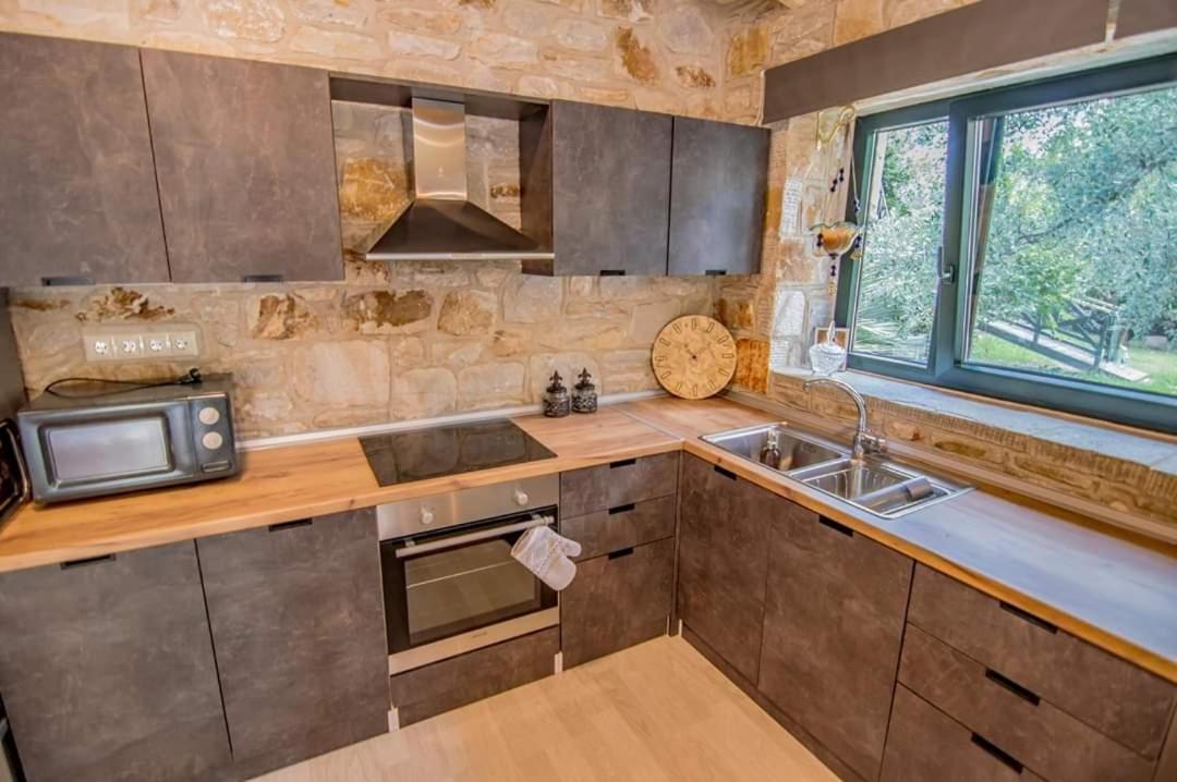Villa Kastro Stone House Skala Potamia  Exterior foto